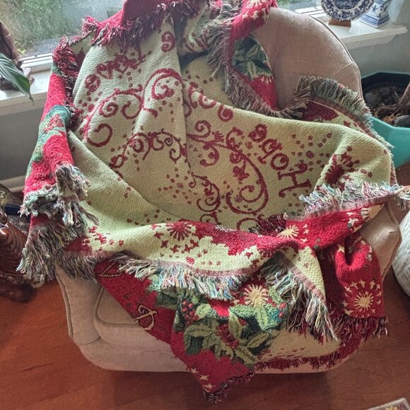 Christmas Throw Wreaths Of The Season Holiday Tapestry Blanket 51” X 68” - Picture 12 of 16